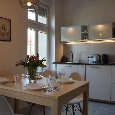 Centrum Fredry I Apartman *