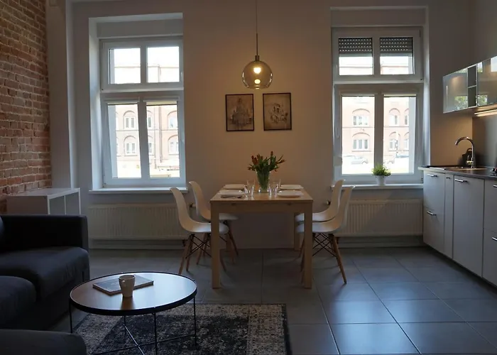 Centrum Fredry I Апартаменты Гливице